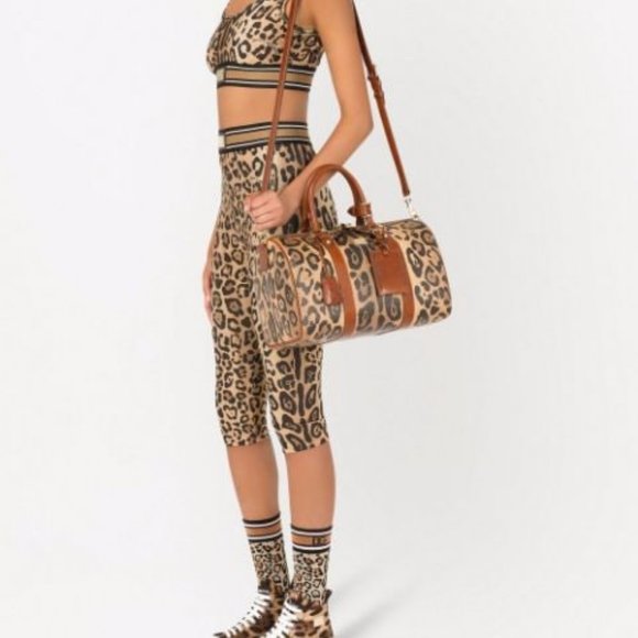 "Exude Elegance with the DOLCE & GABBANA Leopard-Print Crespo Handbag for Women" - Picture 2 of 5